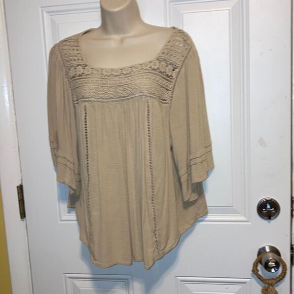 JOHN PAUL RICHARD Bell Sleeve Pullover Top Crochet Neckline Womens Medium - Picture 6 of 12